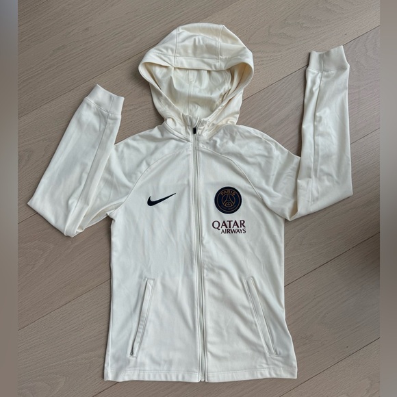 Paris Saint-Germain PSG Chest Zip Trough Hoddie. Ivory. Kids. Size S (7-9Years) - Picture 4 of 9